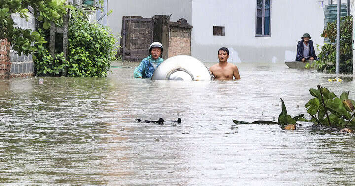 Cảnh báo lũ sông Tích, sông Bùi lên trở lại, Hà Nội rà soát, sơ tán dân