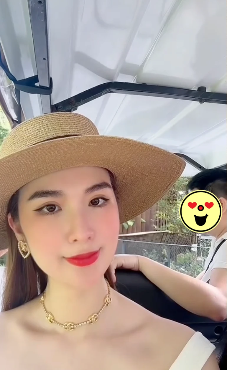 Mỹ nhân Vbiz đã bí mật sinh 2 con bất ngờ công khai chồng, danh tính đàng trai tưởng lạ hoá quen!