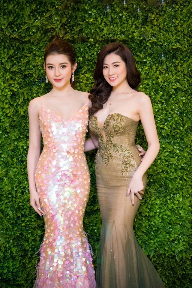 2 nàng hậu nghi yêu chung 1 người bất ngờ chạm mặt, sau ngần ấy năm vẫn căng thẳng cỡ này!