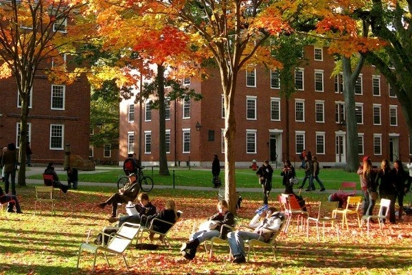 Mỹ khôi phục cấp visa cho sinh viên Harvard