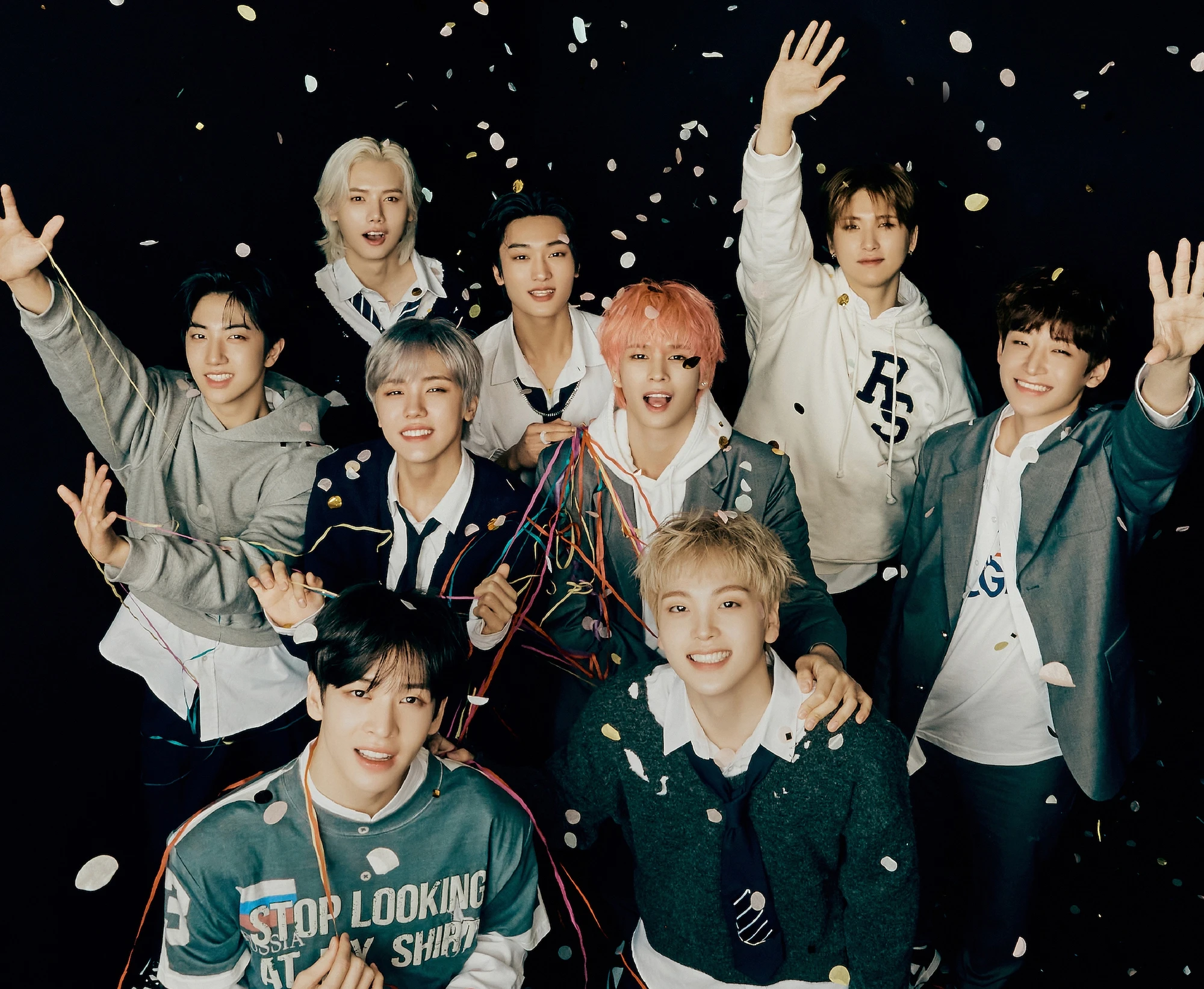 Bức ảnh bầy nhầy của nhóm nam Kpop khiến netizen khiếp sợ, “trung tâm của sự chú ý” là thế này?