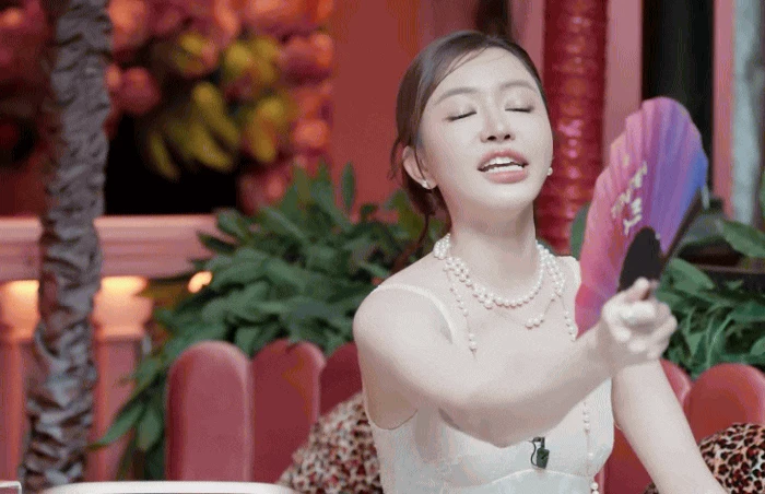 Trái đắng của Bích Phương khi phản bội Miu Lê