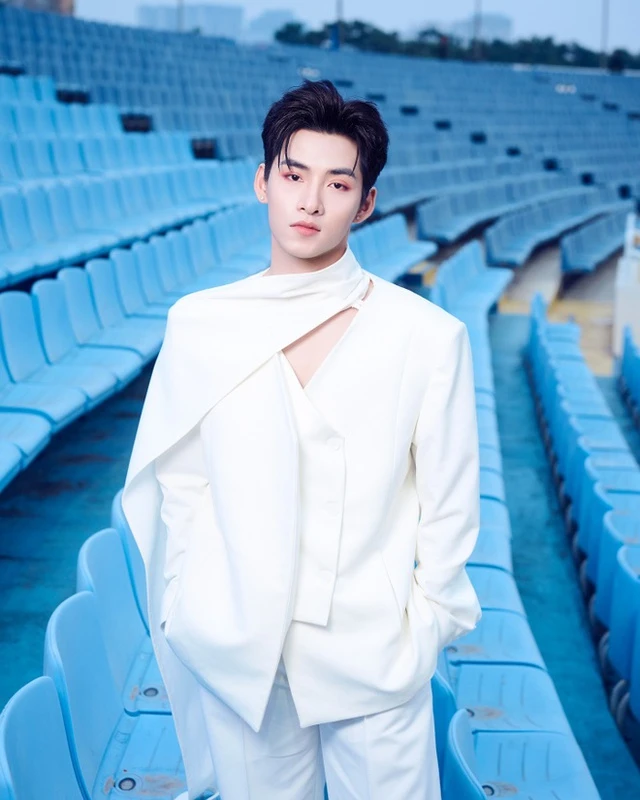 1 Anh Trai Say Hi buộc phải hủy fanmeeting vì lý do khách quan, nhưng cách xử lý của ekip lại khiến fan nổi giận