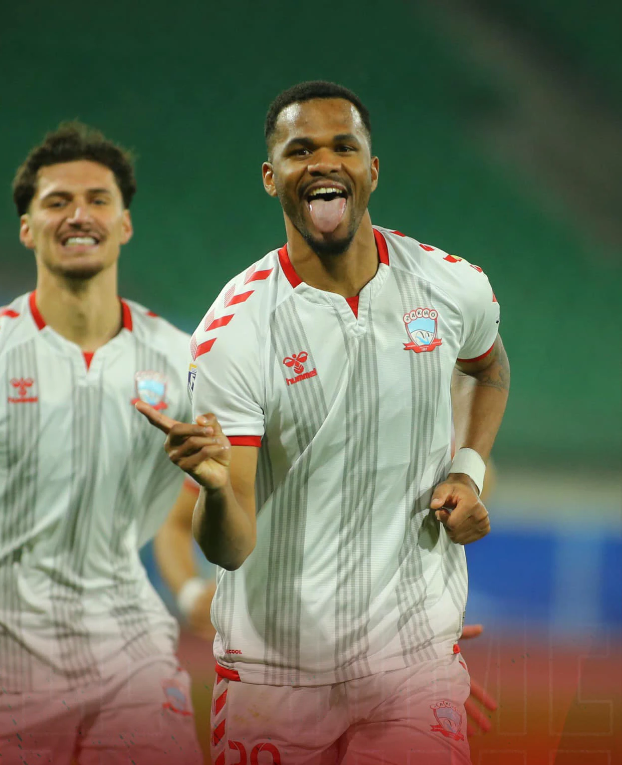 Tân binh V.League tậu ngoại binh giá 15 tỷ, sắm dàn HLV cực chất từ Tây Ban Nha về đua vô địch