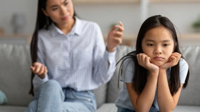 Đây là phản ứng NÃO của trẻ khi nghe cha mẹ khuyên răn: Khoa học cho thấy thực tế quá 