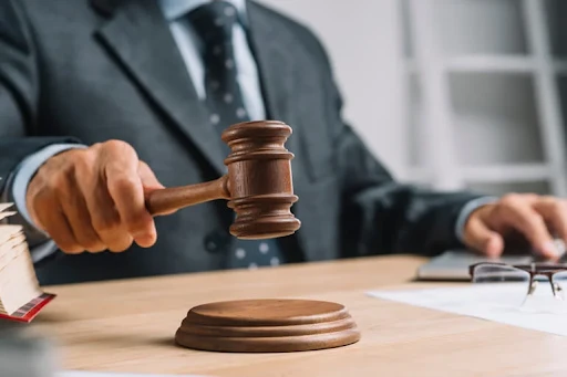 Người phụ nữ vay tín dụng 181 triệu đồng nhưng không trả, bị ngân hàng khởi kiện, toà án: Thực sự không cần trả