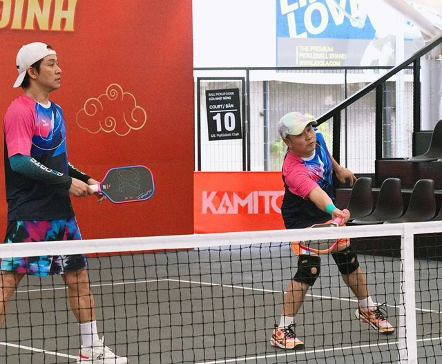 NSND Tự Long lên sân pickleball tuyên bố cực sốc về Tuấn Hưng: Có 