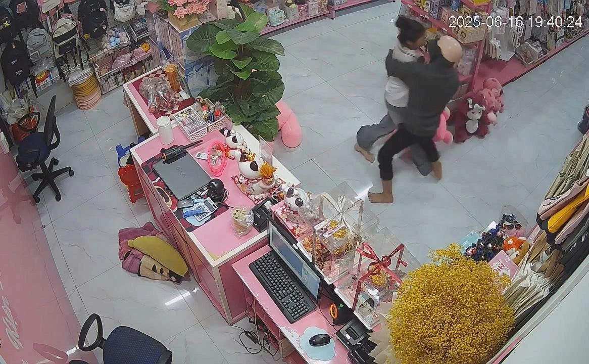 Gần 24 giờ truy bắt 2 đối tượng trói người, cướp của tại cửa hàng Gemini - Store