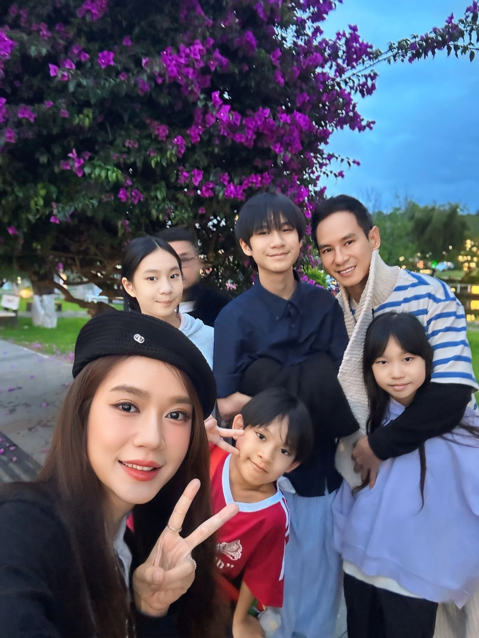 Nghỉ hè chuẩn rich kid: Con sao Việt ở biệt thự, bay hạng sang, vừa chơi vừa học đủ mọi kỹ năng