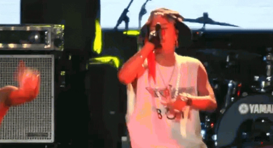 Visual khó tin của G-Dragon lần đầu đến Việt Nam: 12 năm sau trông cũng chẳng khác gì!
