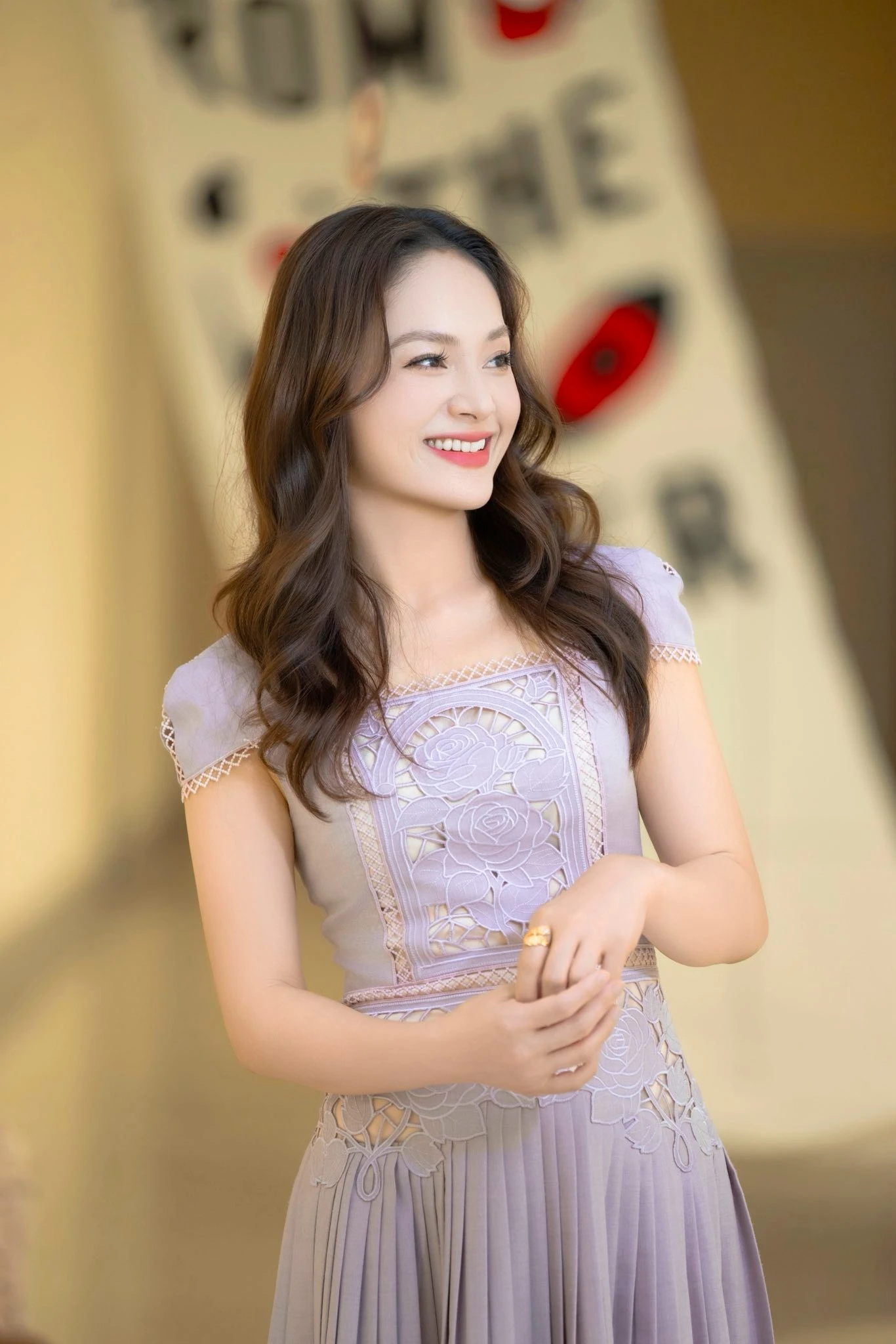 Nữ diễn viên Việt mất tích suốt 2 năm vì bị trầm cảm, sụt 24kg đến nỗi gầy trơ xương cổ