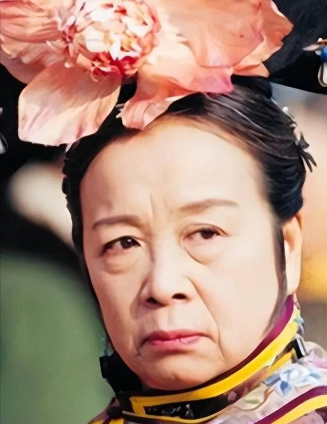 “Dung ma ma” bị công chúng căm ghét, ném trứng thối giờ ra sao?