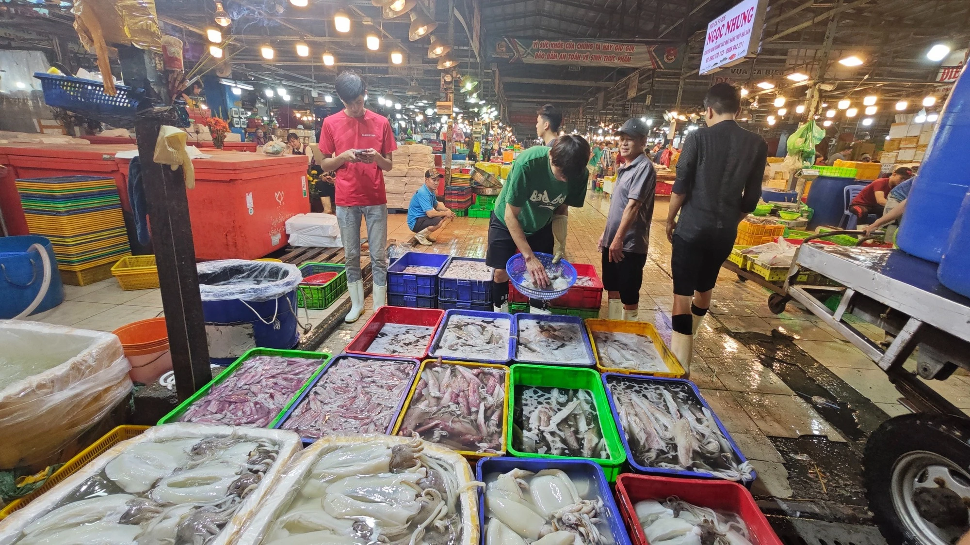 Bộ Tài chính: Có hộ kinh doanh hải sản tươi sống đạt doanh thu gần 560 tỉ đồng