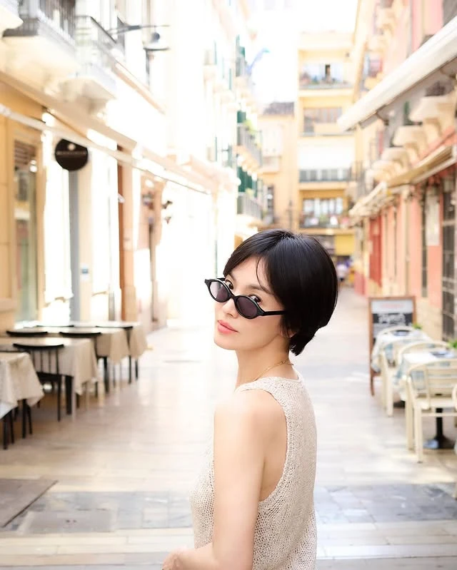 Song Hye Kyo đăng tải hình ảnh nhạy cảm gì mà phải xóa gấp chỉ sau 3 phút?