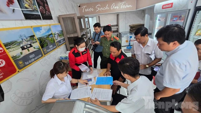 Người tố cáo bán 