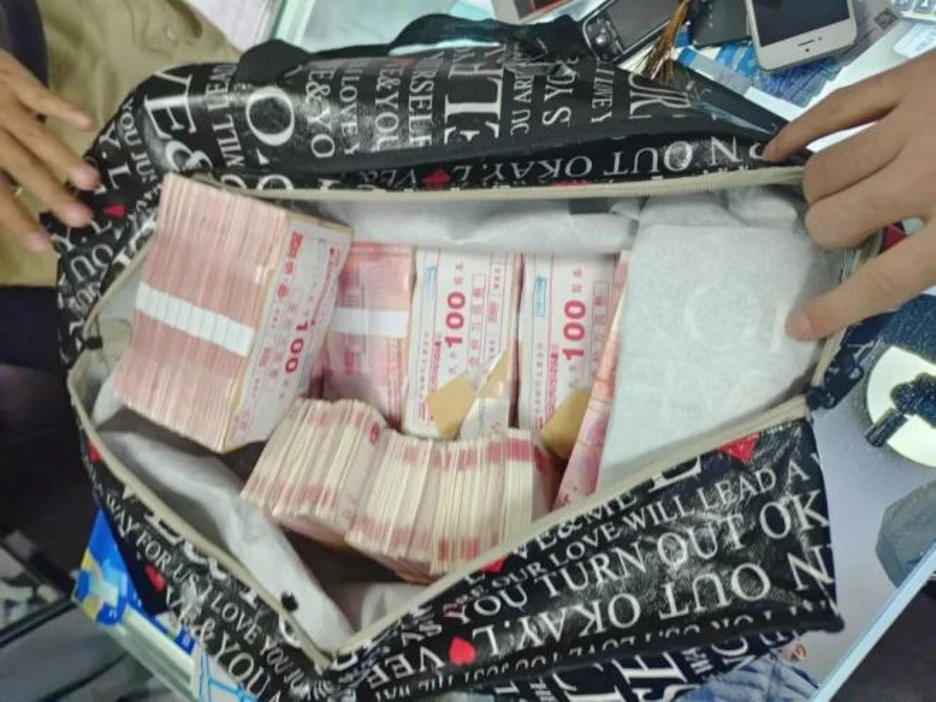 Tịch thu 20 tỷ đồng tiền mặt và vàng chất thành “núi” trong một căn phòng trọ