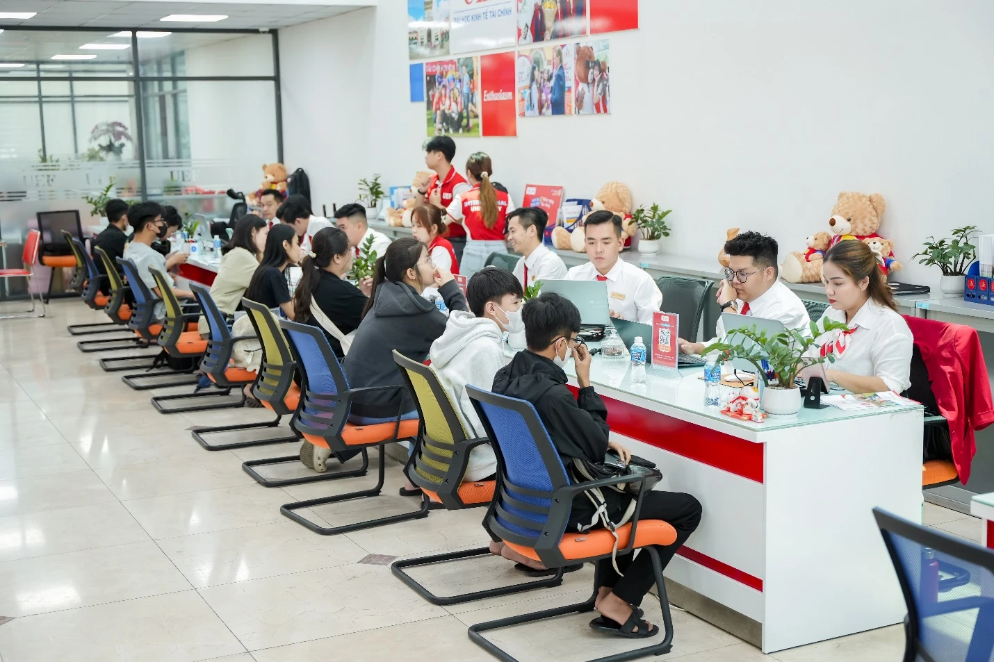 Điểm qua các ngành xu hướng thu hút nhiều thí sinh đăng ký học bạ tại UEF