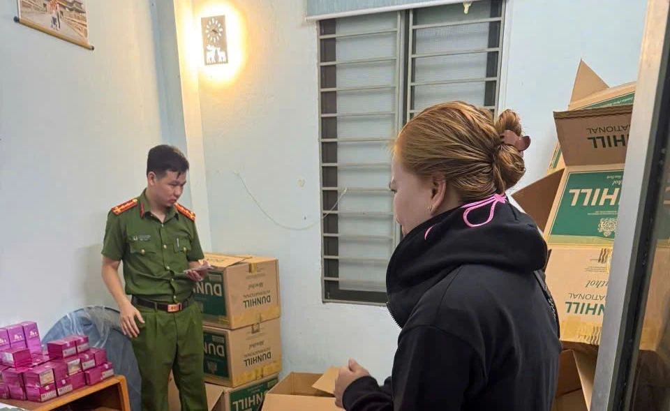 Khởi tố một nữ giám đốc vì bán kem dưỡng trắng da giả