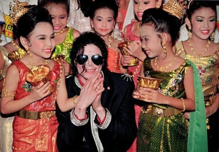 Ca sĩ Việt duy nhất hát chung với Michael Jackson: 3 lần xuống tóc, phát hiện khối u sau 1 tháng sinh con
