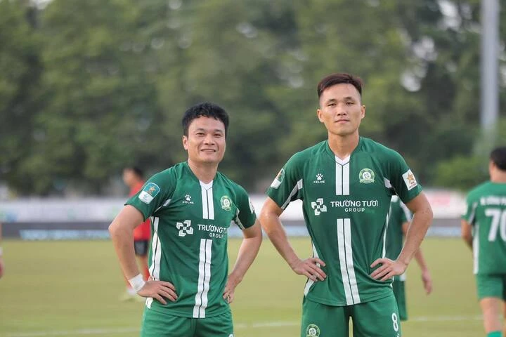 Công Phượng thắp hy vọng trở lại V.League