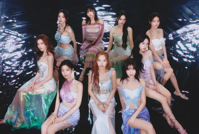 Vượt BTS và TWICE, LE SSERAFIM là nghệ sĩ KPop quyền lực nhất Nhật Bản