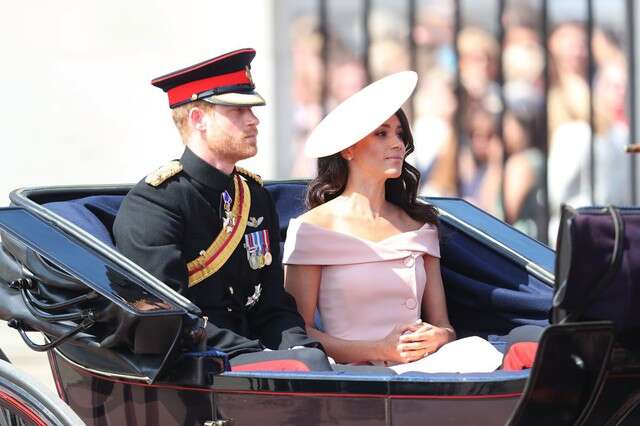 Vợ chồng Harry - Meghan và 2 con vẫn vắng mặt tại lễ diễu hành thường niên của Hoàng gia Anh