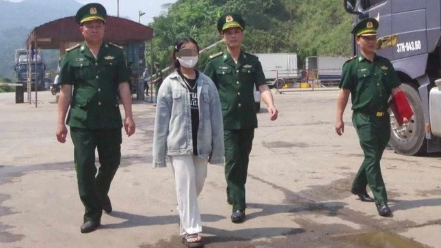 Giải cứu cô bé 13 tuổi bị lừa bán sang nước ngoài, đòi tiền chuộc