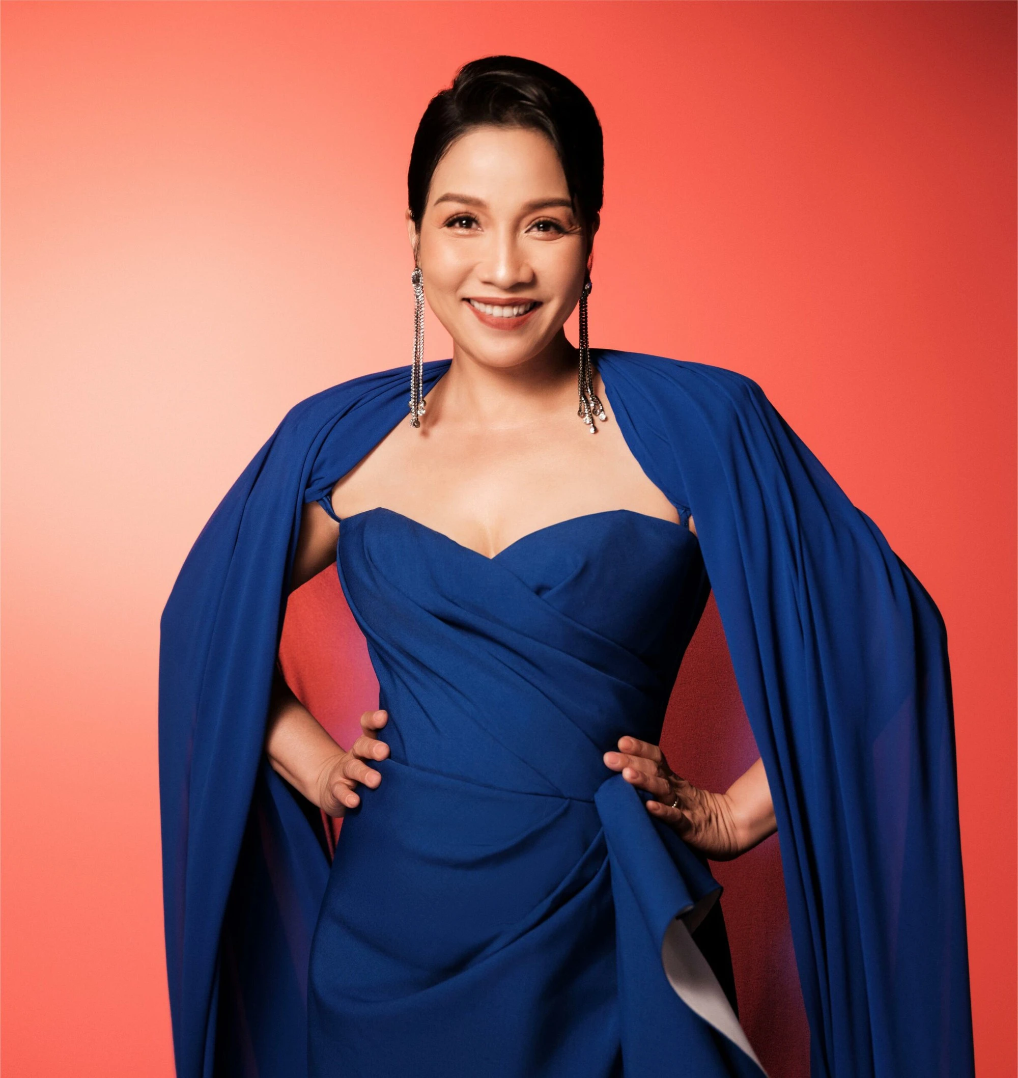 Không thể tin nổi diva hạng A từng phải đi hát lót vũ trường, nay cát-xê cao nhất lên đến hàng trăm triệu