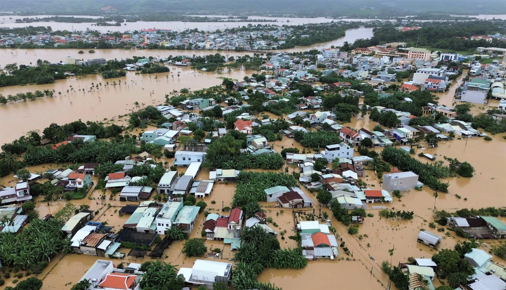 Toàn cảnh Hội An và Đà Nẵng những ngày chìm trong biển nước