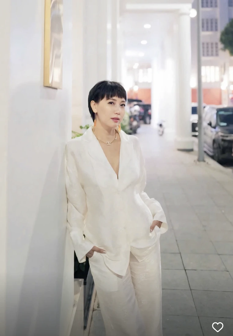 Mẹ vợ Đoàn Văn Hậu sang chảnh quá!