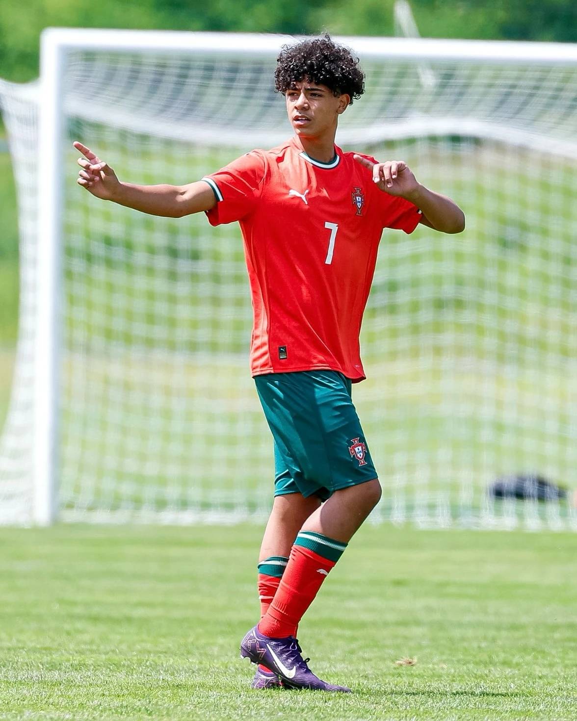 “Gen Alpha” sẽ thống trị làng túc cầu tương lai: Ronaldo Jr., Thiago Messi và hội “F1 quyền lực”