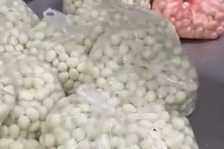 Vụ thịt ôi, trứng hỏng vào trường: Phó Chủ tịch Hà Nội chỉ đạo làm rõ