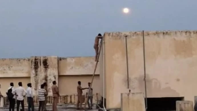 Phát hiện thi thể người đàn ông trong bể nước của bệnh viện