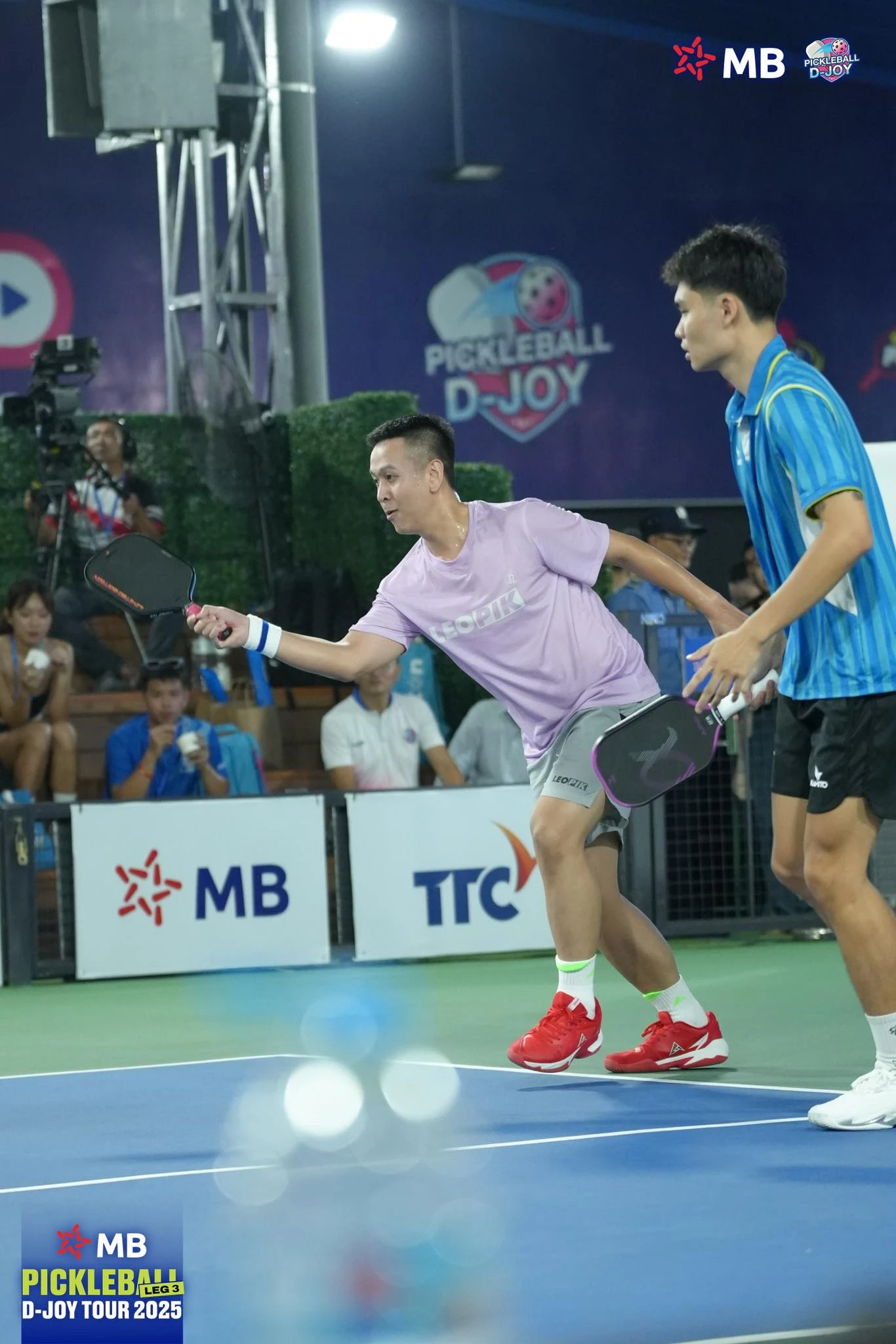 Oái oăm ở Pickleball Việt Nam: Triệu Cầu Lông