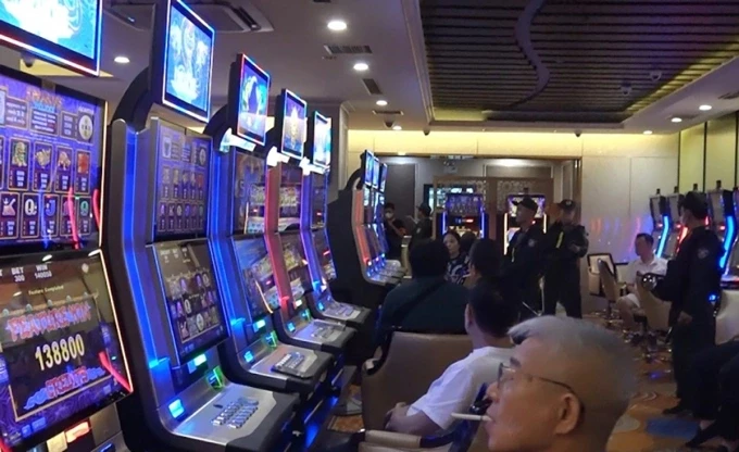 Thêm 1 nam ca sĩ liên quan vụ đánh bạc hơn 2.500 tỷ ở Pullman: