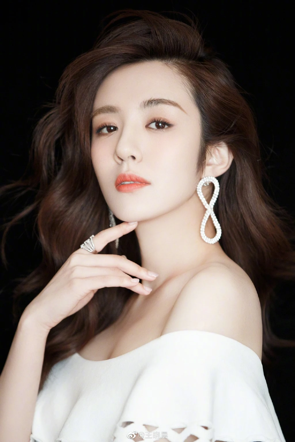 Nữ diễn viên khiến Hồ Ca nôn thốc nôn tháo khi đóng cảnh hôn