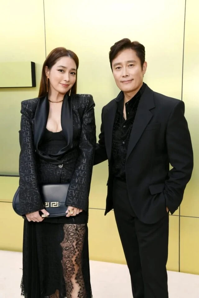 Bà xã Lee Byung Hun cầu xin chuyện ly hôn?