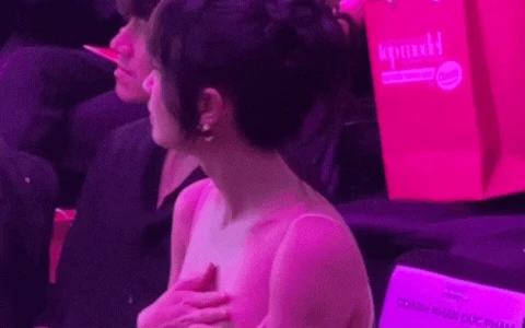 Bắt gặp Á hậu Vũ Thuý Quỳnh và doanh nhân Đức Phạm có hành động lạ