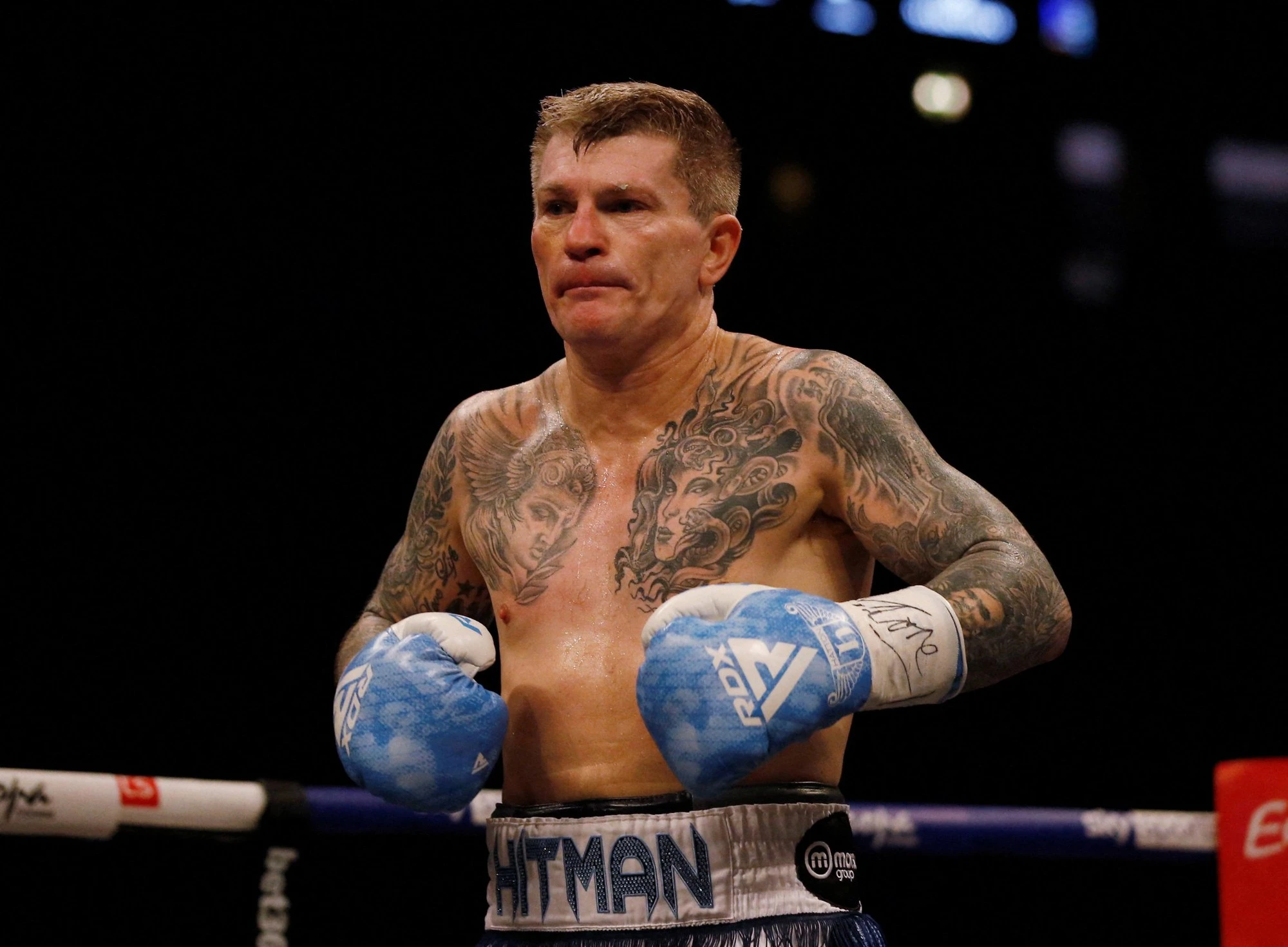 Nhà vô địch boxing Ricky Hatton treo cổ tại biệt thự 60 tỷ: Con trai xúc động bật khóc hé lộ mọi điều