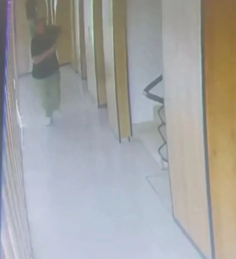 Vợ tử vong khi thang máy rơi từ tầng 7 xuống đất, chồng hoảng loạn