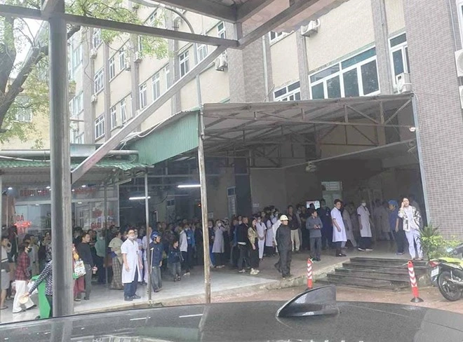 Đối tượng đâm 7 người bị thương trong viện: Vợ tiết lộ hành động mời nước của chồng trước khi gây án