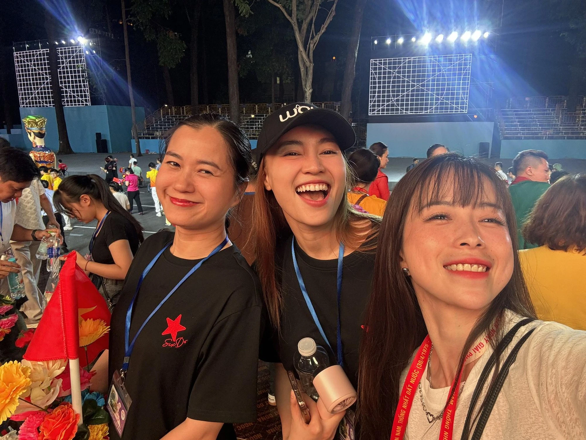 Tiểu Vy, Lan Ngọc, Minh Luân cùng nhiều sao Việt hào hứng tham gia tổng hợp luyện diễu hành Đại lễ 30/4