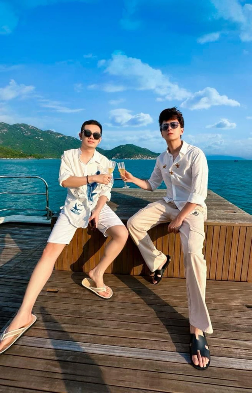 Góc khuất trong nghề quản lý nghệ sĩ được người trong cuộc tiết lộ