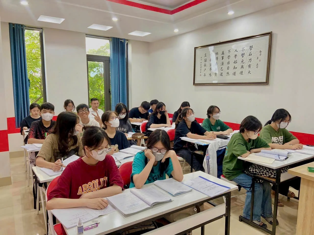 Không chỉ tiếng Anh, một ngôn ngữ khác cũng đang dần chiếm sóng, trở thành chiếc 