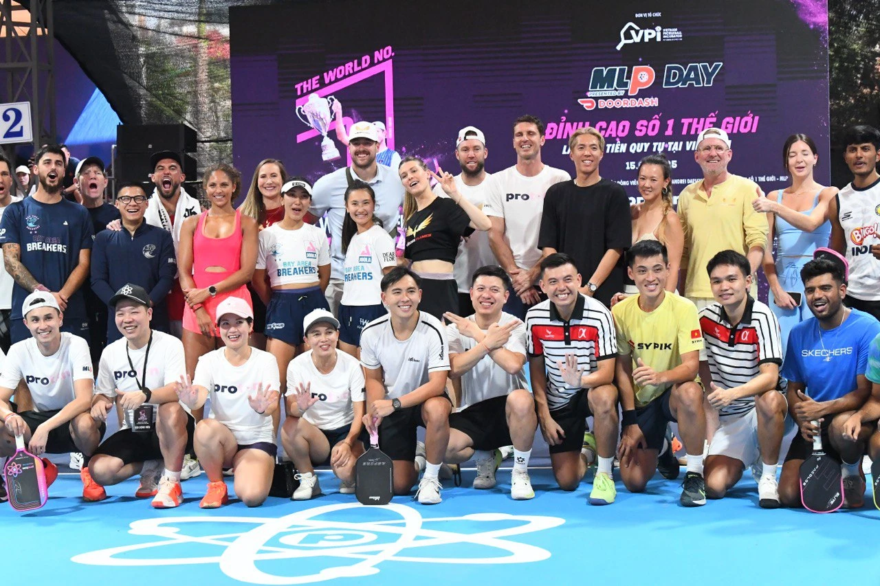 Lý Hoàng Nam và Trịnh Linh Giang đối đầu tay vợt pickleball số 1 thế giới ngay tại Hà Nội, kết quả bất ngờ