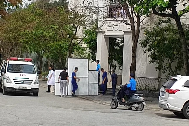Vụ lan can rơi làm 3 nữ sinh nhập viện, Trường Đại học Vinh nói gì?