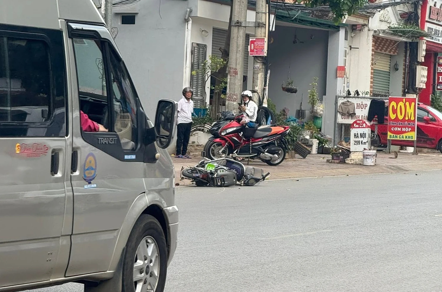 Phân định pháp lý vụ ô tô Lexus lao vỉa hè 