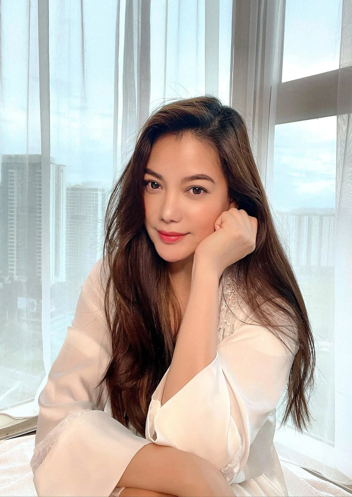 Sao nữ Vbiz lên tiếng hậu tin đồn vỡ nợ, né trả lời về tình trẻ giữa nghi vấn đã 