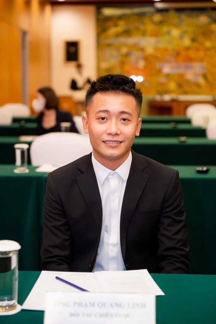 Quang Linh Vlogs trước khi bị bắt tạm giam