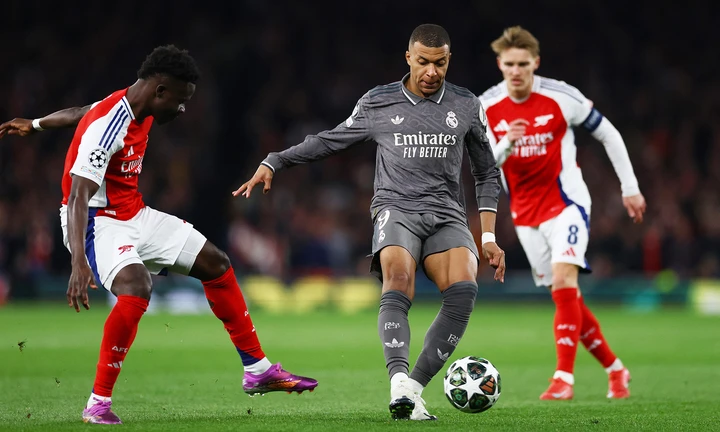 Courtois chịu thua 2 siêu phẩm, Arsenal thắng đậm Real Madrid